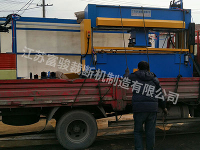 全自动裁断机 移动式裁断机