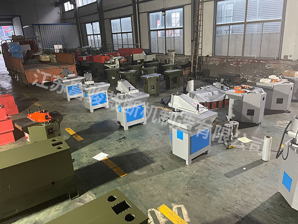 摇臂裁断机下料机